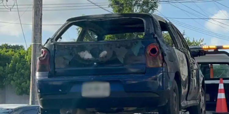 Terror en Cancún: Hallan cuerpo calcinado dentro de auto en llamas