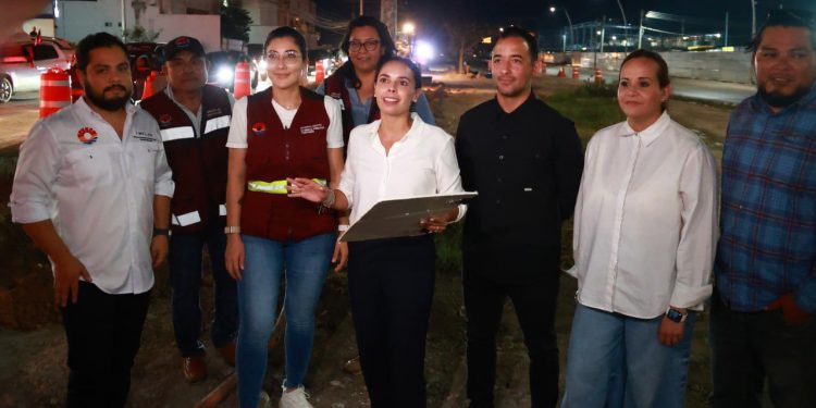 Ana Paty Peralta, supervisó la obra de ordenamiento vial en el cruce de la Av. Huayacán