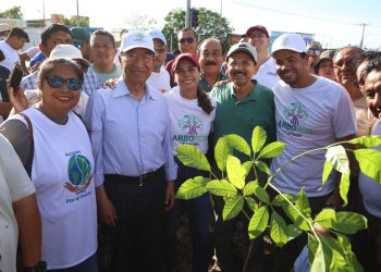 Ana Paty Peralta, encabeza el programa “Arboriza Cancún”