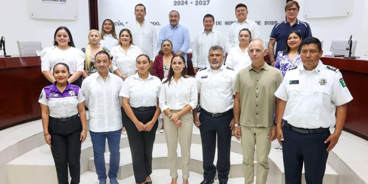 Ana Paty Peralta toma protesta de los nuevos titulares de Tesorería Municipal, Policía de Seguridad Ciudadana, GEAVIG y Policía Turística