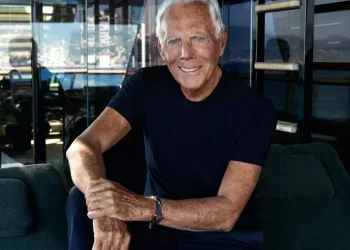 Fallece el legendario diseñador italiano Giorgio Armani a los 91 años