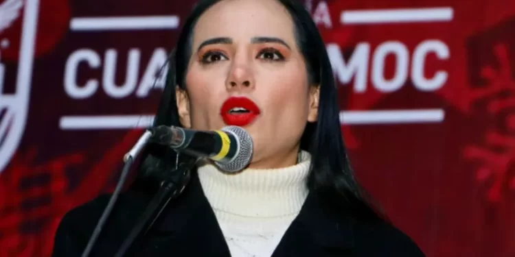 UIF investiga empresas de Sandra Cuevas por lavado de dinero