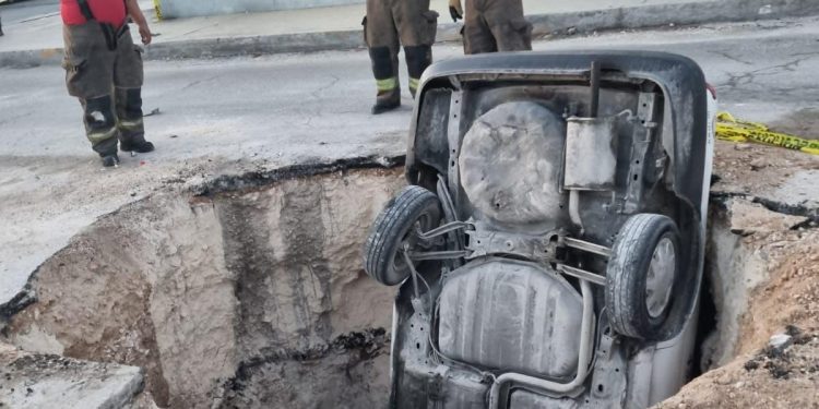 Taxista herido en zanja Cancún sufre graves lesiones