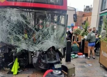 Accidente en Londres estacion Victoria autobus de dos pisos deja 15 heridos