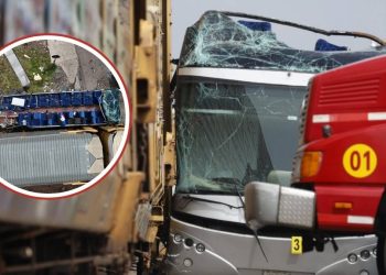 Choque de tren con autobus de pasajeros deja 10 muertos y 41 lesionados en Edomex