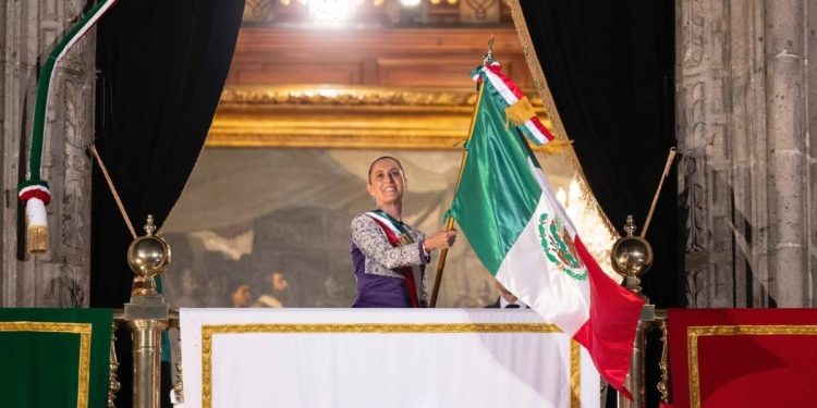 Historico Claudia Sheinbaum dio su primer Grito de Independencia en el Zocalo