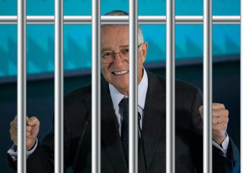 Jueza de EE.UU. ordena detener a Ricardo Salinas Pliego por millonaria deuda con AT&T
