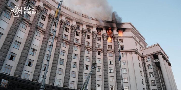Rusia lanza ofensiva aerea contra Ucrania ataque masivo con drones y misiles