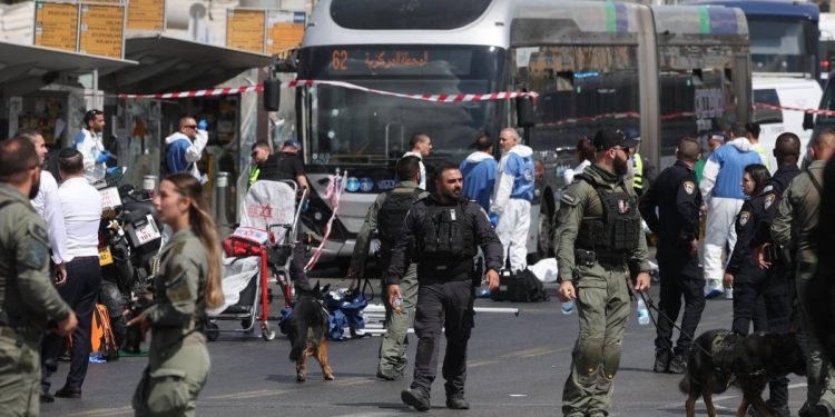Tiroteo en Jerusalén deja seis muertos y heridos