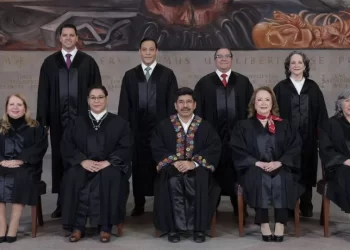 Nuevos ministros Suprema Corte muestran imagen oficial
