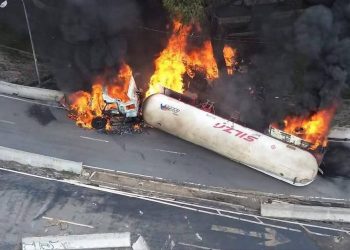 Explosión de pipa en Iztapalapa deja 18 hospitalizados y aumenta cifra de muertes