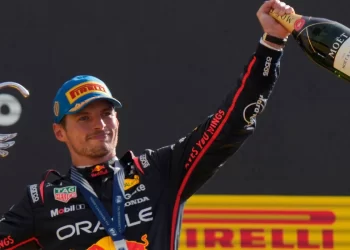 Max Verstappen gana GP de Italia y rompe dominio de McLaren