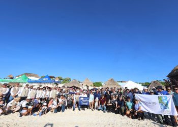 Conmemoran el Día Internacional de la Limpieza de Playas en Cancún