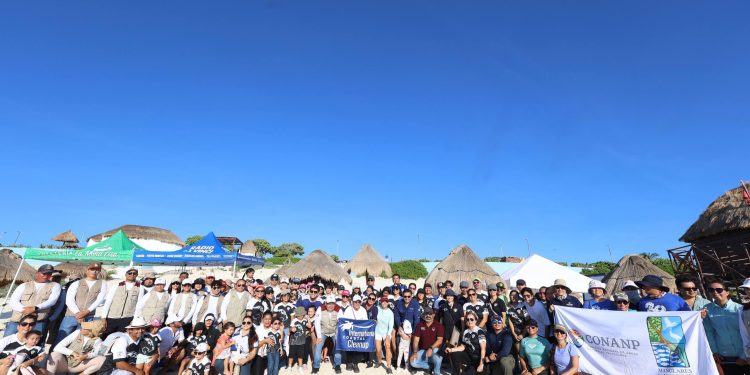 Conmemoran el Día Internacional de la Limpieza de Playas en Cancún