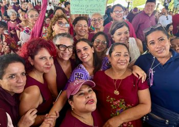Ana Paty Peralta respalda a la Presidenta de México, Claudia Sheinbaum Pardo, en su visita a Cancún