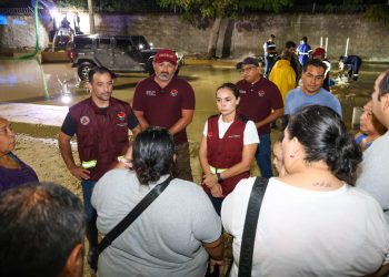 Ana Paty Peralta atiende trabajos de tuberías del Cárcamo de la colonia Donceles 28