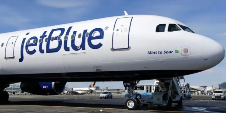 Vuelo de Cancún a Nueva Jersey realiza aterrizaje forzoso en Tampa tras presentar fallas