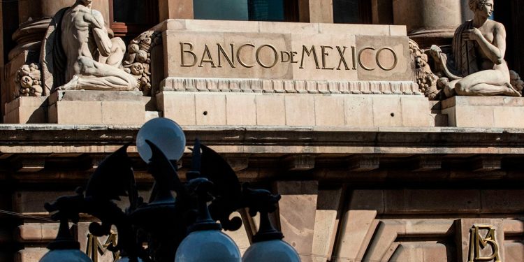 Banxico abre la puerta a nuevos recortes en la tasa de interés pese a riesgos inflacionarios