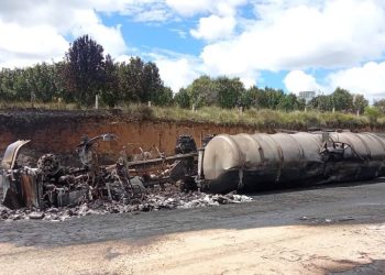 Choque de pipas en la Mexico Puebla provoca incendio y cierre total de autopista
