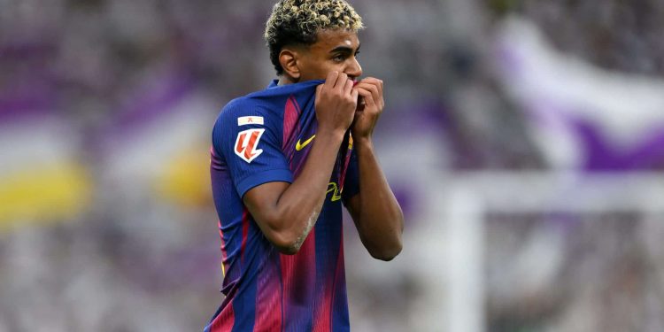 ugadores del Barcelona tras la derrota ante el Real Madrid en el Clásico.
