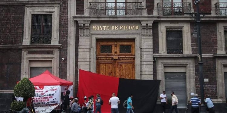 Huelga en el Nacional Monte de Piedad lo que debes saber sobre tus prendas y servicios