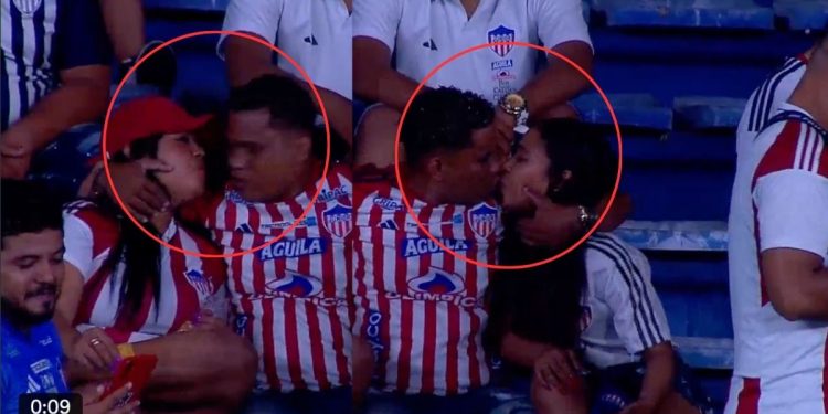 Kiss Cam capta a hombre besando a DOS MUJERES en Colombia