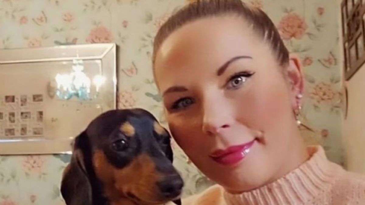 Mujer desaparecida fue hallada muerta y devorada por sus perros salchicha en Reino Unido