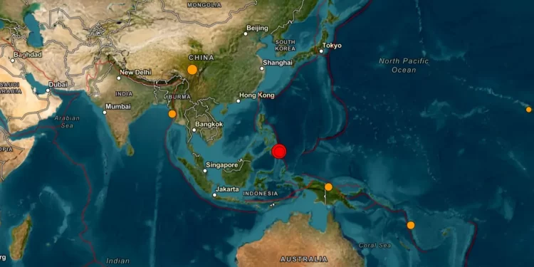 Sismo en Filipinas desata alerta de tsunami y evacuaciones masivas