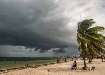 Prevén lluvias intensas y tormentas eléctricas: pronóstico del clima en Cancún para hoy