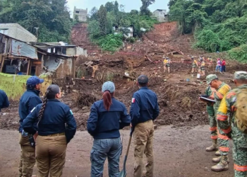 Claudia Sheinbaum supervisa zonas afectadas por lluvias en Puebla y coordina la reconstrucción en la Sierra Norte