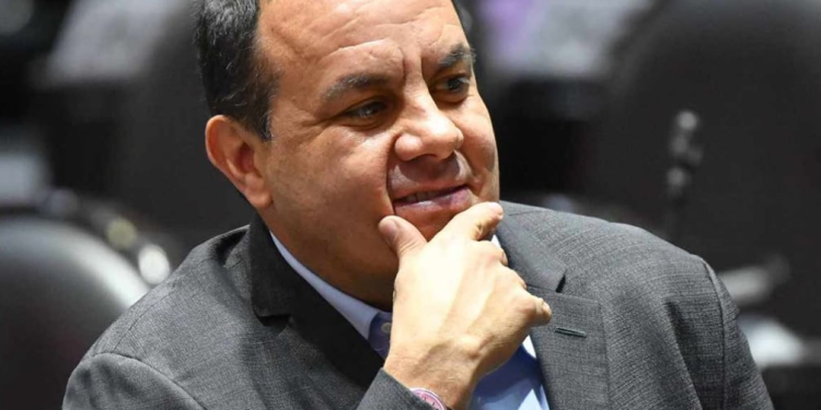 Cuauhtémoc Blanco juega pádel en sesión: sanción en diputación y polémica por deporte en horario legislativo