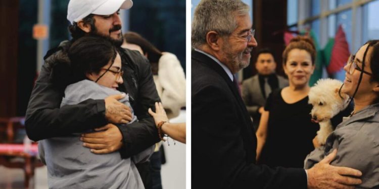 vFamilias abrazan a mexicanos repatriados de Israel tras su llegada al AICM.