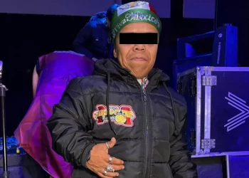 Patrullas y cinta policial en zona donde fue hallado el cuerpo de 'Medio metro' en Puebla.