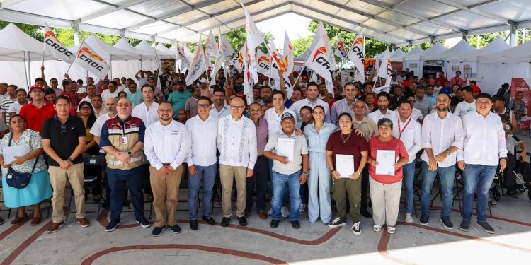 Ana Paty Peralta, encabezó la Feria de Servicios del Instituto del Fondo Nacional de la Vivienda para los Trabajadores (Infonavit)