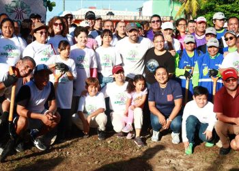 Ana Paty Peralta realiza octava jornada de Arboriza Cancún