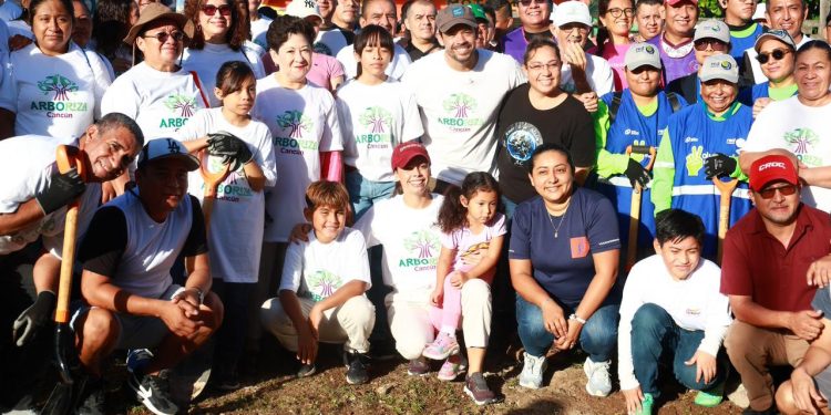 Ana Paty Peralta realiza octava jornada de Arboriza Cancún