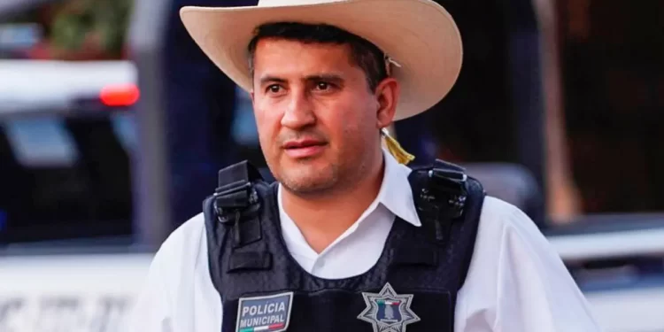 Militares resguardan la zona de Uruapan tras el ataque al alcalde Carlos Manzo, mientras la Sedena asegura que el protocolo de seguridad no falló.