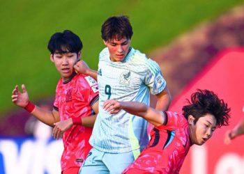 Jugadores de la Selección Mexicana Sub-17 muestran frustración tras perder su debut en la Copa del Mundo Sub-17 2025 en Indonesia.