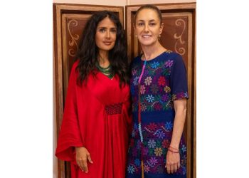 Claudia Sheinbaum y Salma Hayek se reúnen en Veracruz