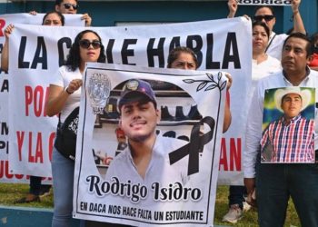 Detienen a 4 policias por el asesinato de estudiante en Tabasco