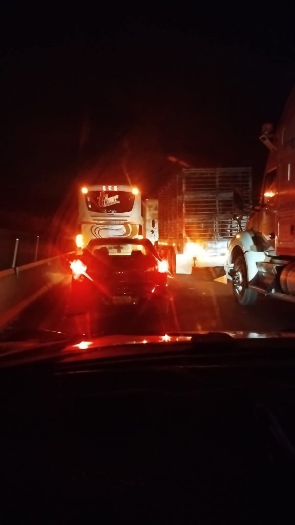 Reabren autopista México-Puebla tras EXPLOSIÓN de pipa