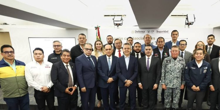 Gobierno refuerza seguridad tras la reunion de Omar Garcia Harfuch con transportistas