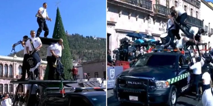 Policías caen durante desfile de la Revolución Mexicana en Zacatecas
