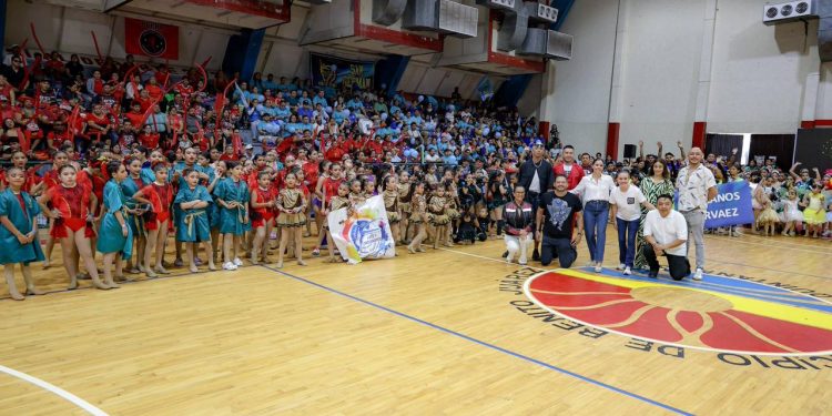 Realizan vigésima edición del Campeonato Estatal de Bailes de Porras 2025 en el emblemático Gimnasio Kuchil Baxal