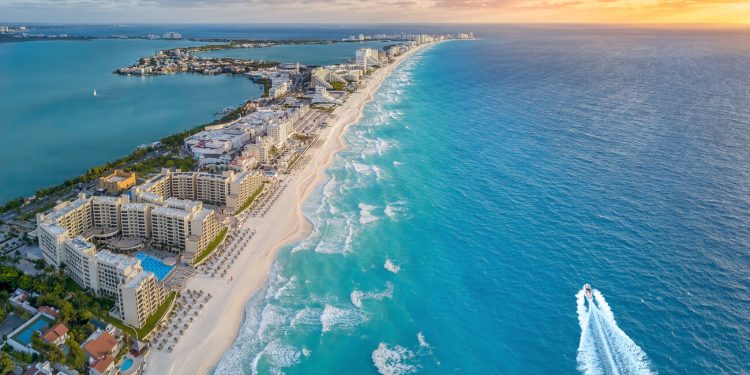 Clima en Cancún: pronóstico para este lunes indica cielo parcialmente nublado y ambiente cálido