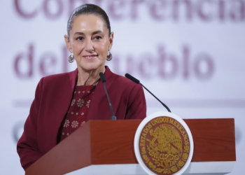 Sheinbaum entre presidentes más atacados: ¿por qué crecen los ataques en redes sociales y la campaña de ofensiva política?