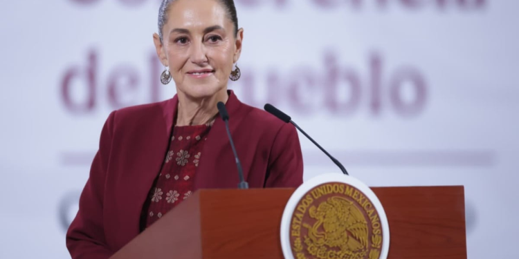 Sheinbaum entre presidentes más atacados: ¿por qué crecen los ataques en redes sociales y la campaña de ofensiva política?