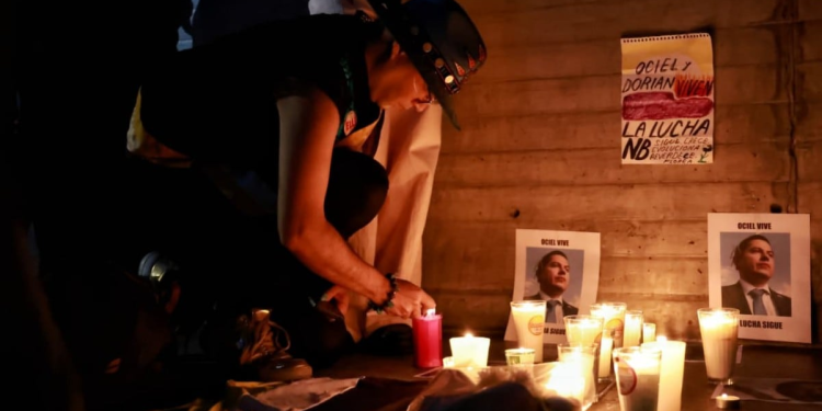 Velada recuerdo Ociel Baena 2023: el legado del primer magistrade no binario asesinado y la lucha de la comunidad LGBT+ por justicia