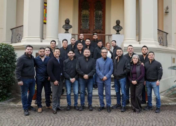 Banda El Recodo en Italia: Gira Europea, Embajador Genaro Lozano y Música Mexicana en Escenarios Icónicos