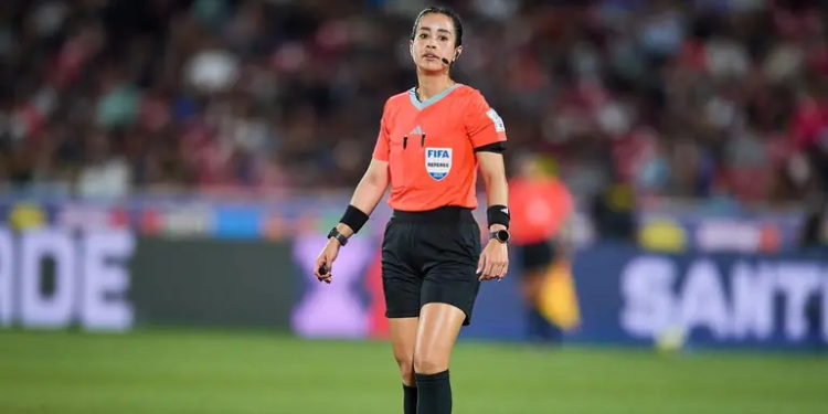 Katia Itzel García: Primera Árbitra en Liguilla